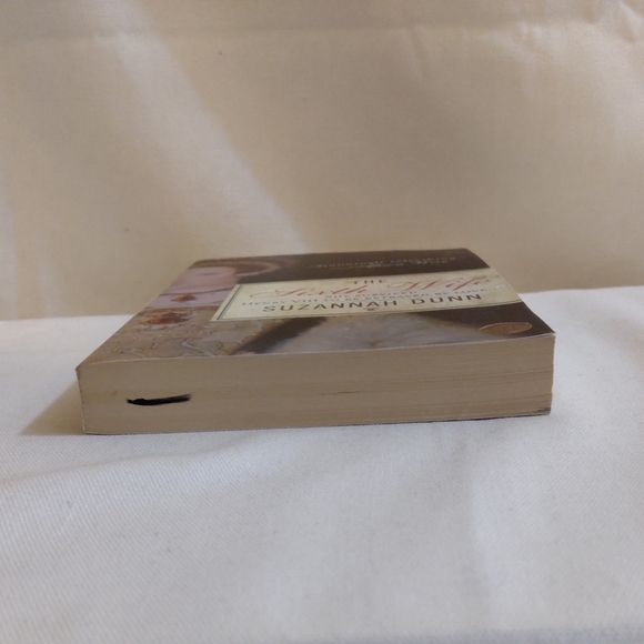 The Sixth Wife", She Survived Henry the VIII To Be Betraying By Love... S Dunn - Picture 5 of 7